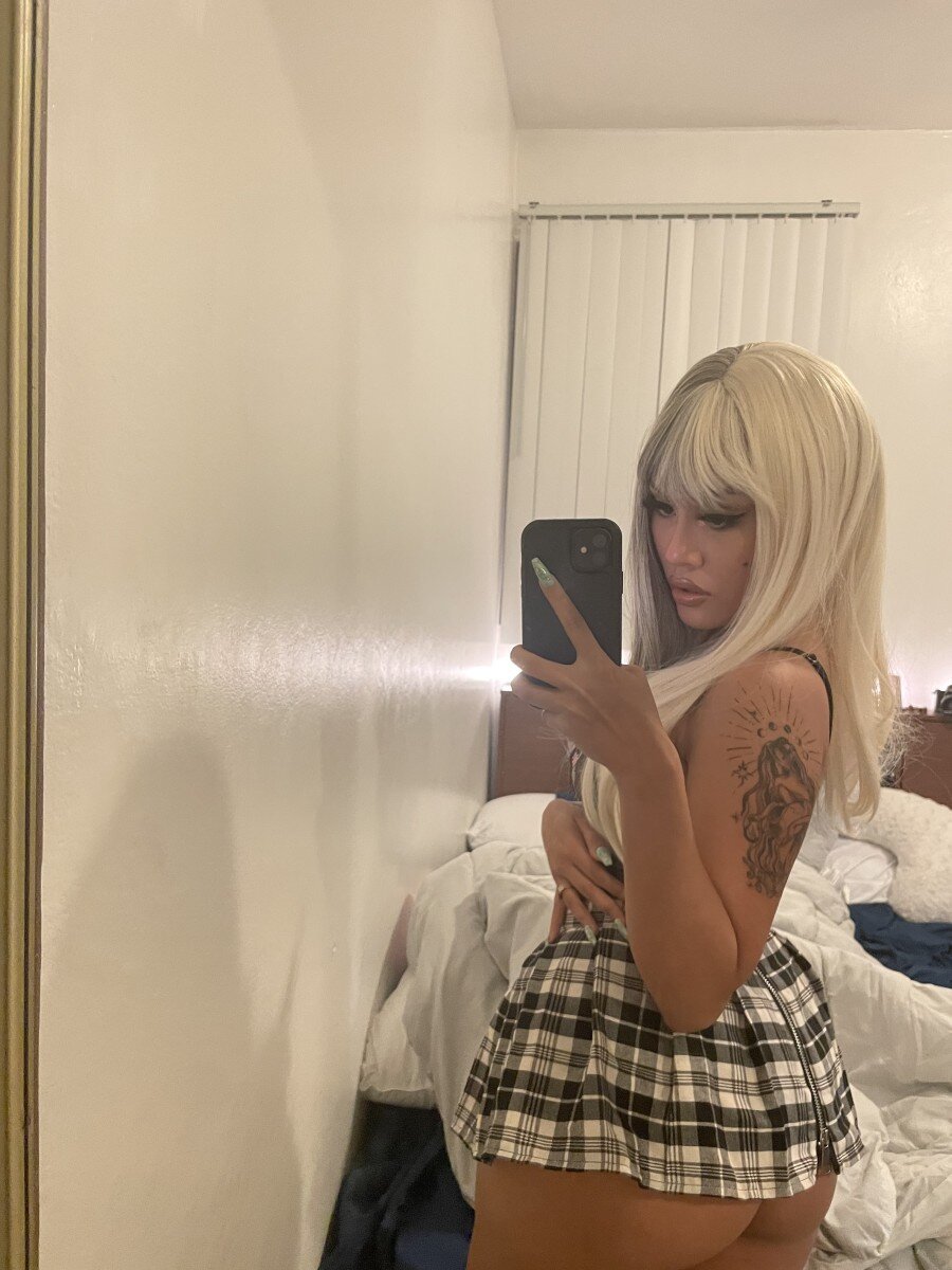 Aqueryan (@aqueryan), OnlyFans creator