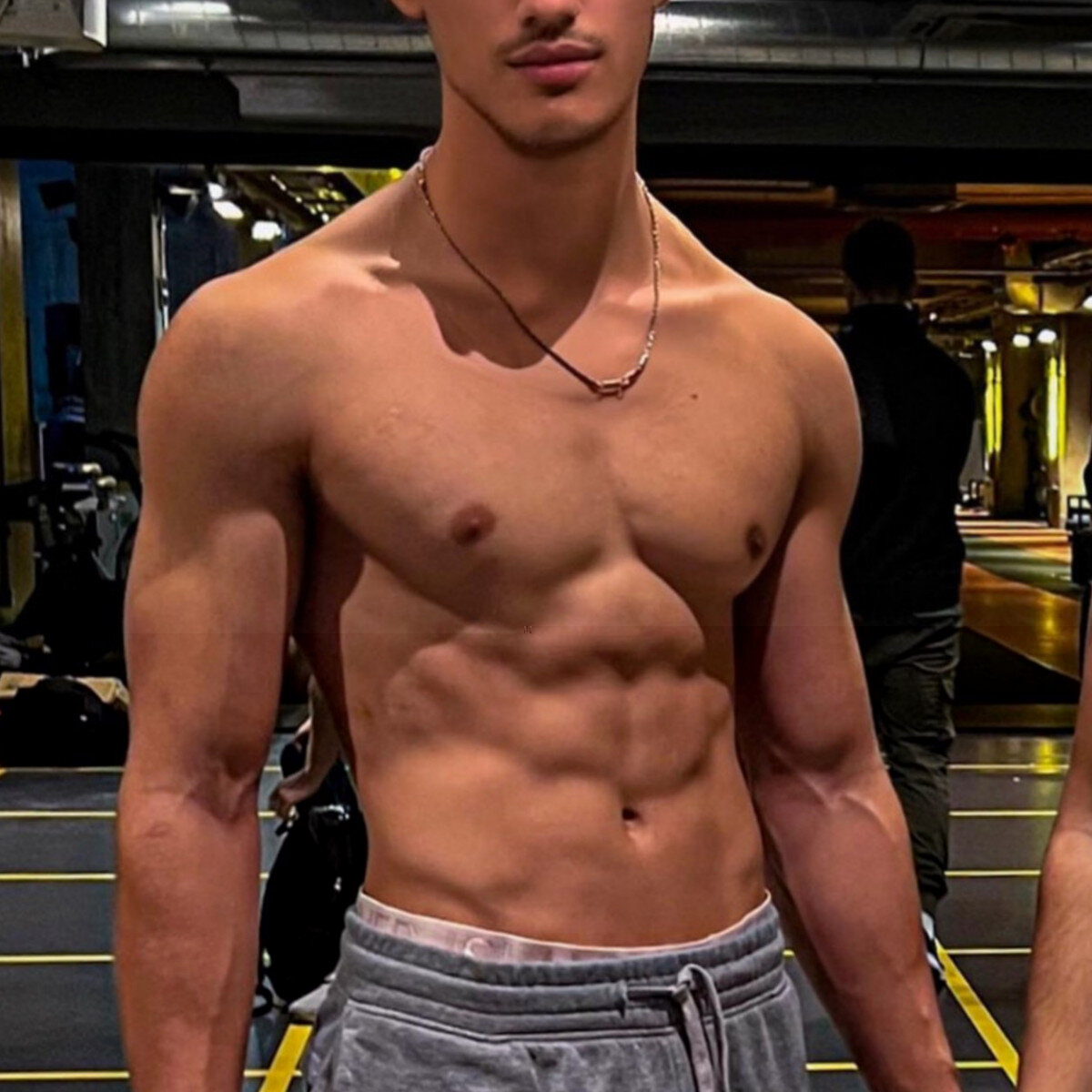 Arabaddict (@arabaddict), OnlyFans creator