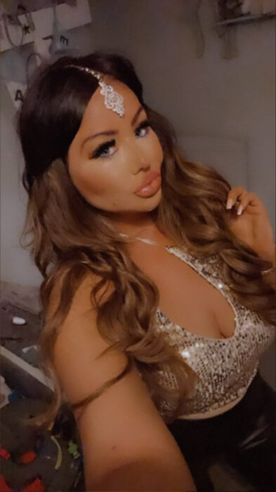 Arabbarbiexoxo (@arabbarbiexoxo), OnlyFans creator