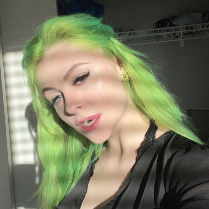 Arabellasworldx (@arabellas.worldx), OnlyFans creator