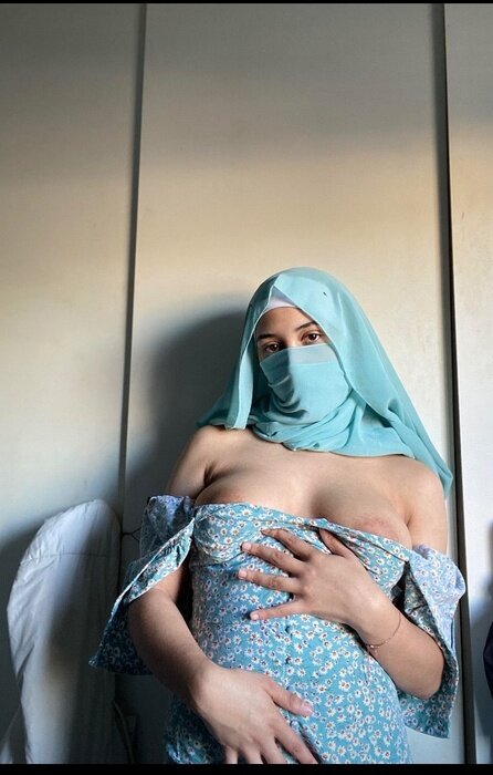 Arabmusclemommy (@arabmusclemommy), OnlyFans creator