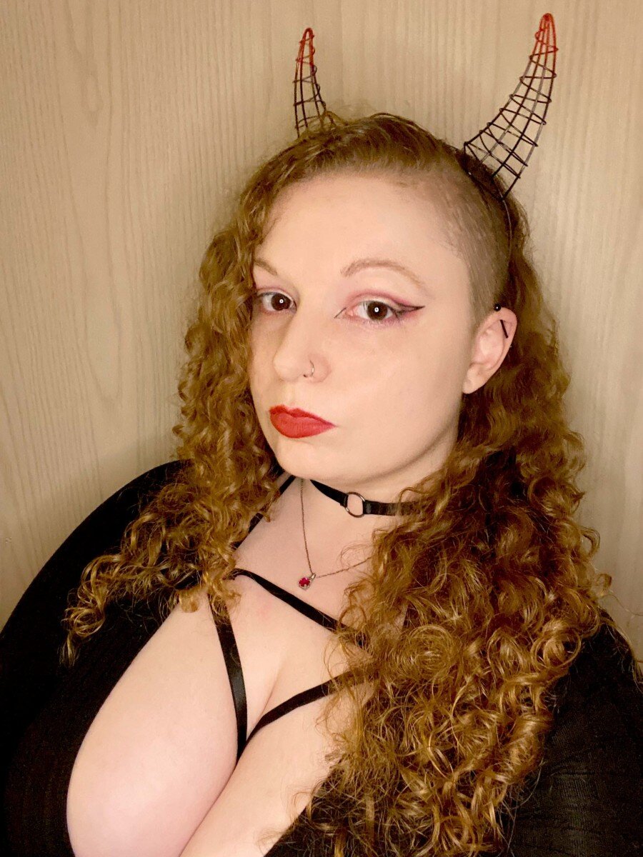 Arachnoir (@arachnoir), OnlyFans creator