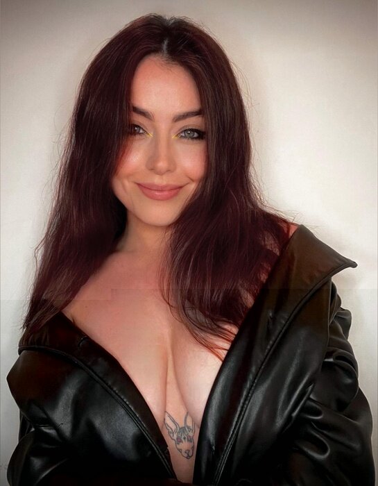 Ariahearts (@ariahearts), OnlyFans creator