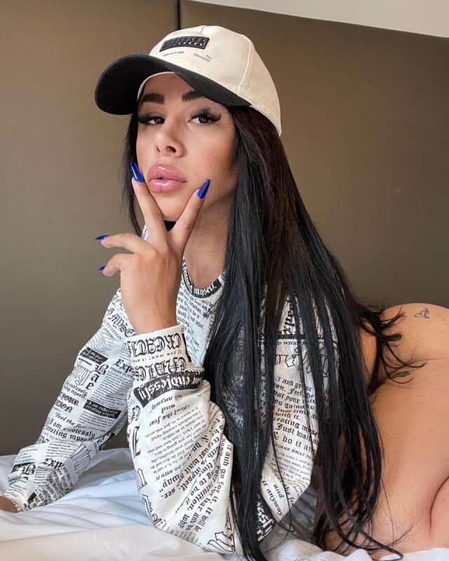 Arianaxxl (@ariana_xxl), OnlyFans creator