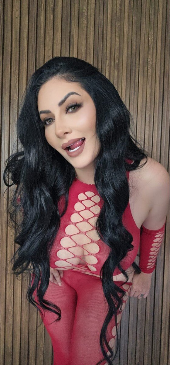 Arianaherchi (@arianaherchi), OnlyFans creator