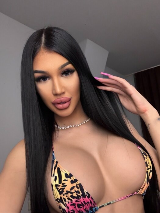 Ariannalips (@ariannalips), OnlyFans creator