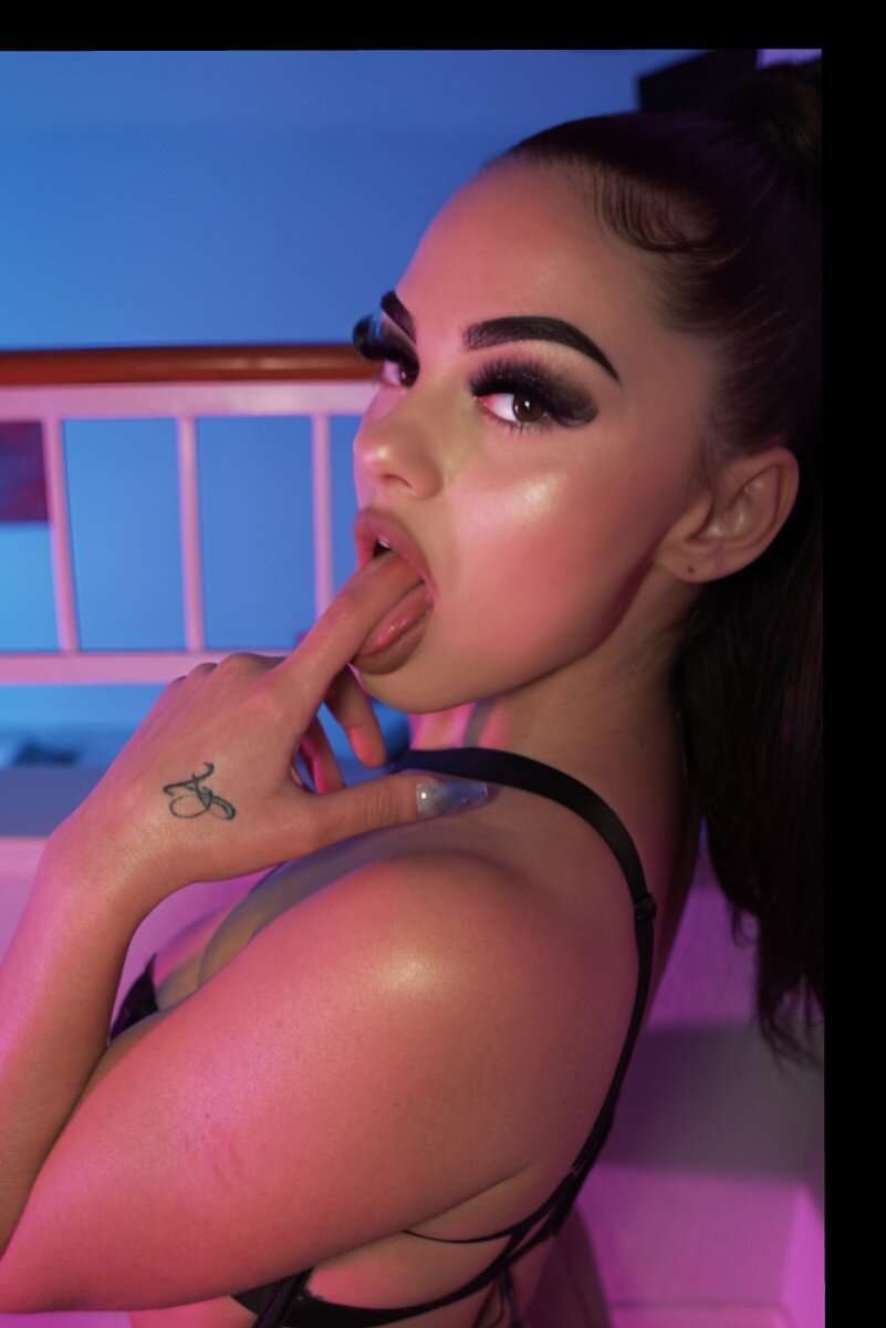 Ariastaz (@ariastaz), OnlyFans creator