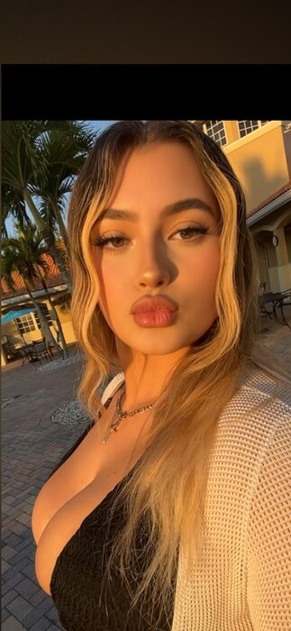 Ariaxbrooks (@ariaxbrooks), OnlyFans creator
