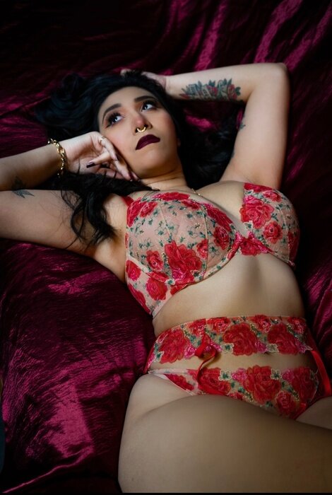 Ariesfemme (@ariesfemme), OnlyFans creator