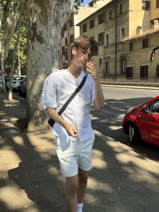 Arloelis (@arloelis), OnlyFans creator