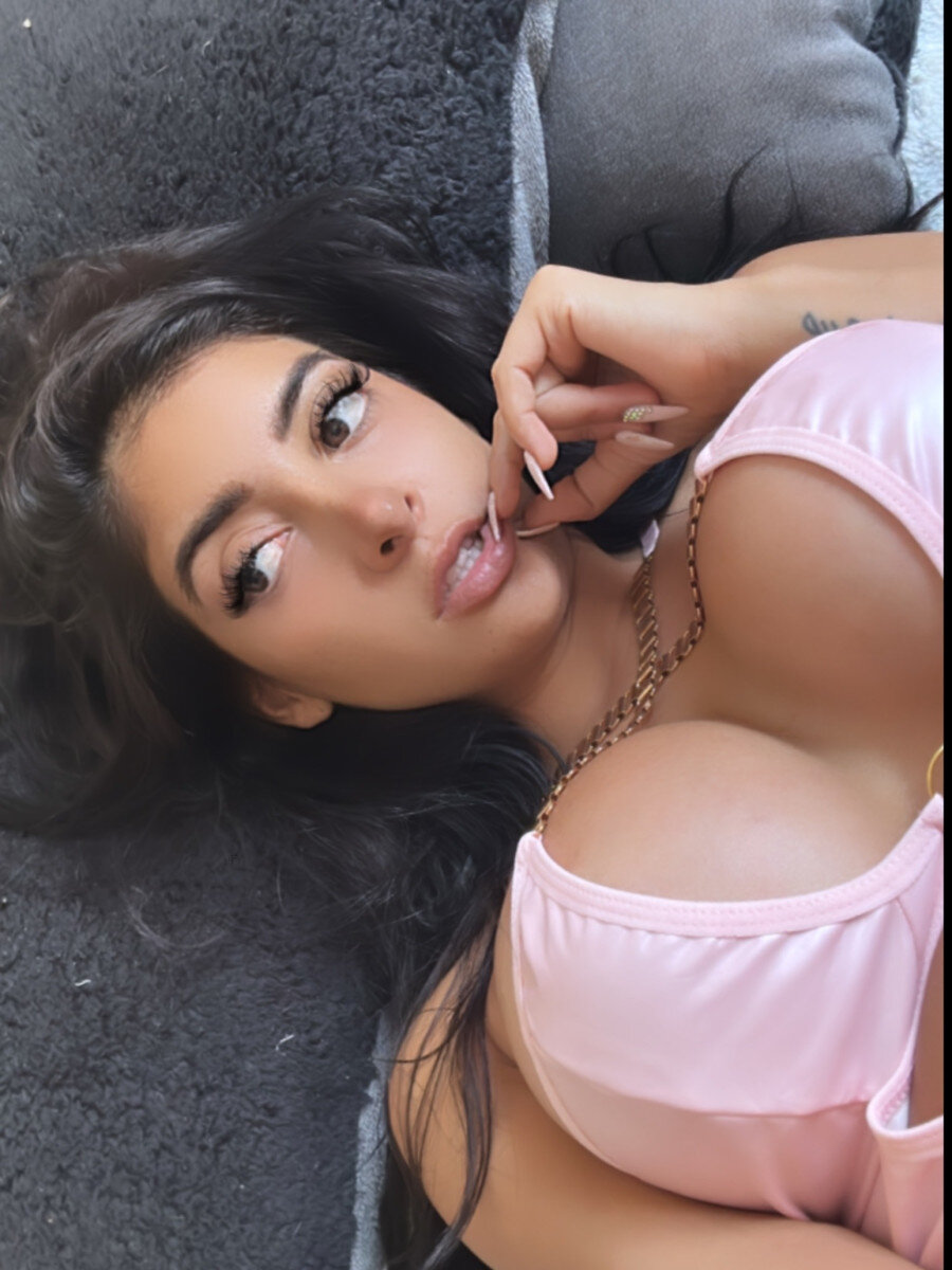 Armendarizvanne (@armendarizvanne), OnlyFans creator