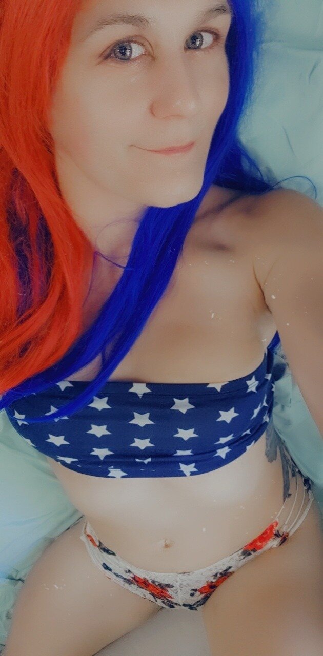 Artemismoon420 (@artemismoon420), OnlyFans creator