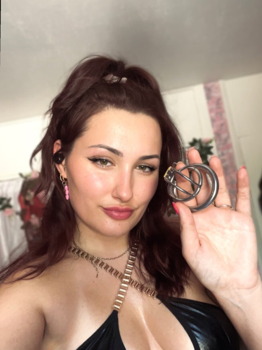 Artisticmistress0 (@artistic.mistress0), OnlyFans creator