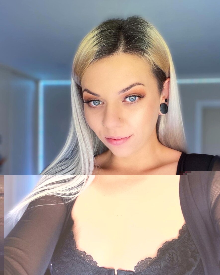 Artsyash (@artsy-ash), OnlyFans creator