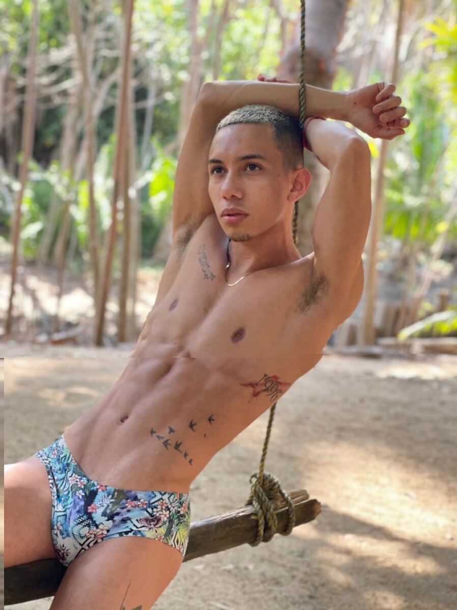 Arturo223322 (@arturo223322), OnlyFans creator
