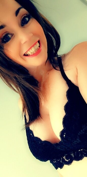 Aryasky (@arya_sky), OnlyFans creator