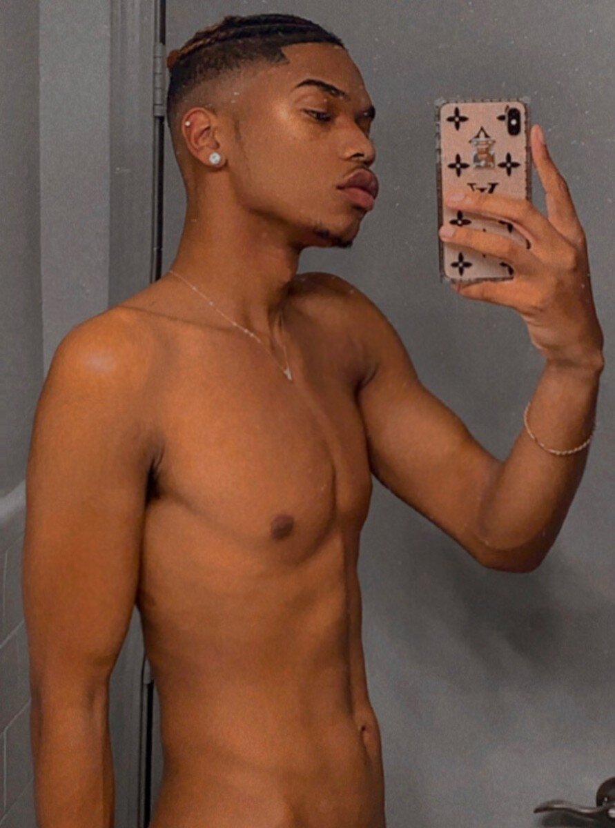 Asfhung2 (@asfhung2), OnlyFans creator