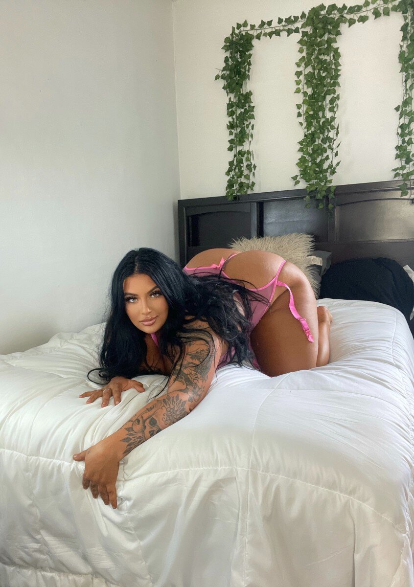 Ashbovaxo (@ashbovaxo), OnlyFans creator