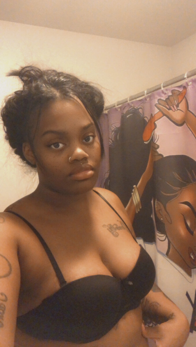 Ashleyyyyshanaee (@ashleyyyyshanaee), OnlyFans creator