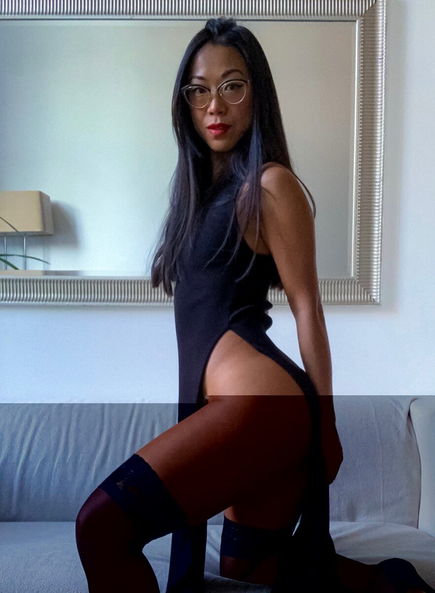 Asianfoxy (@asianfoxy), OnlyFans creator