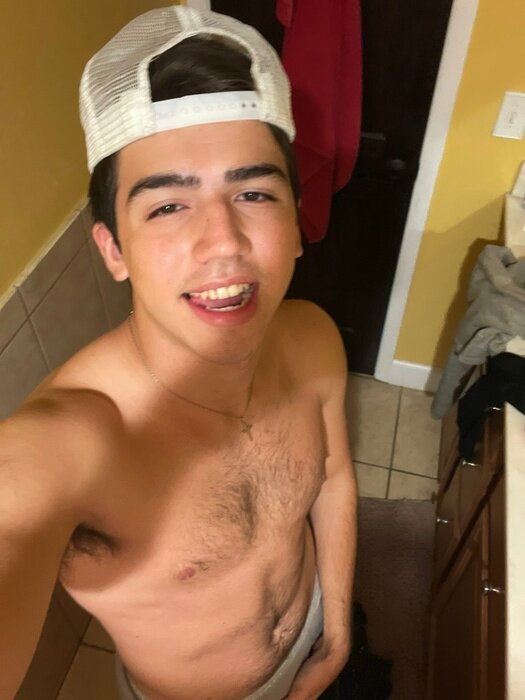 Asmrhallpas (@asmrhallpas), OnlyFans creator