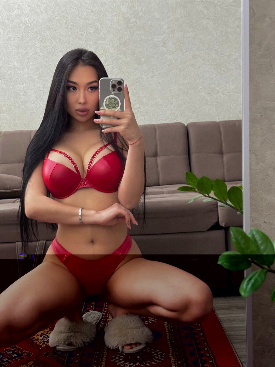 Ice (@asya45778401), OnlyFans creator