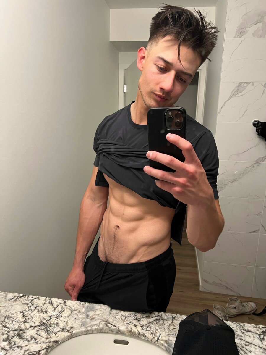 Athleticjohnny (@athleticjohnny), OnlyFans creator
