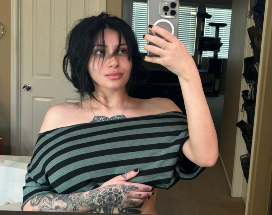 Athouwows (@athouwows), OnlyFans creator