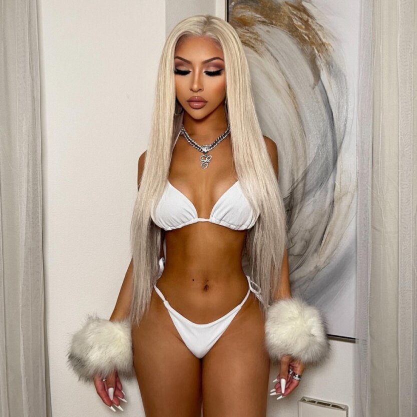 Atomicbarbie69 (@atomicbarbie69), OnlyFans creator