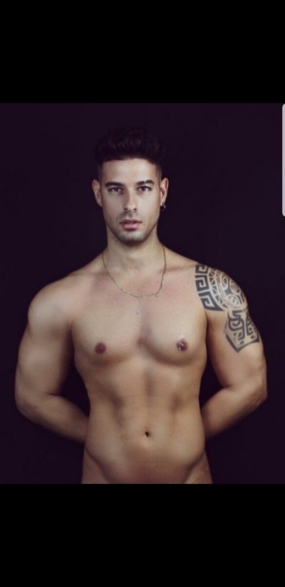 Aureliomilano (@aureliomilano), OnlyFans creator