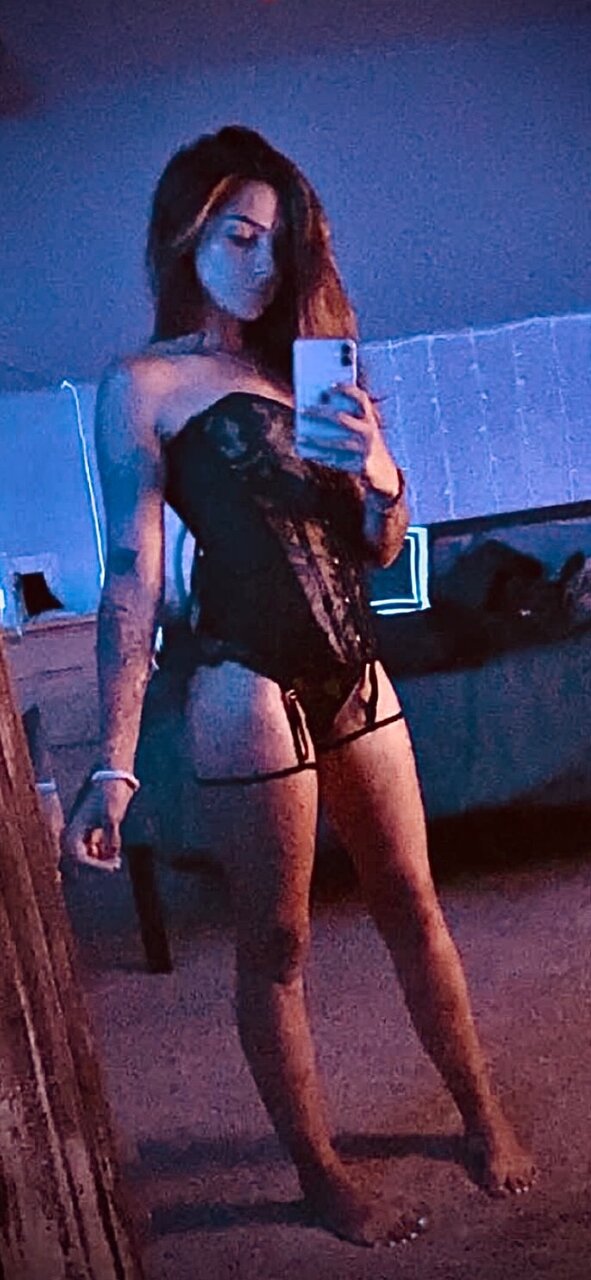 Aurorabori (@aurorabori), OnlyFans creator