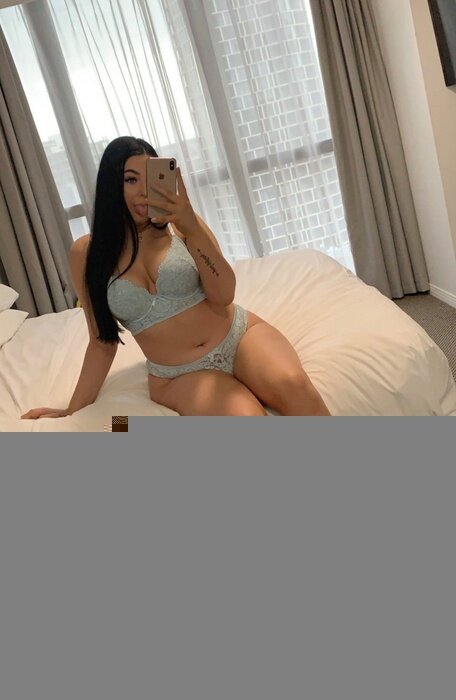Ausgirlxox (@ausgirlxox), OnlyFans creator