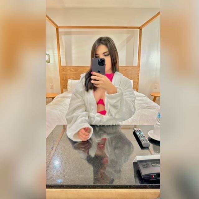 Autentic23 (@autentic23), OnlyFans creator