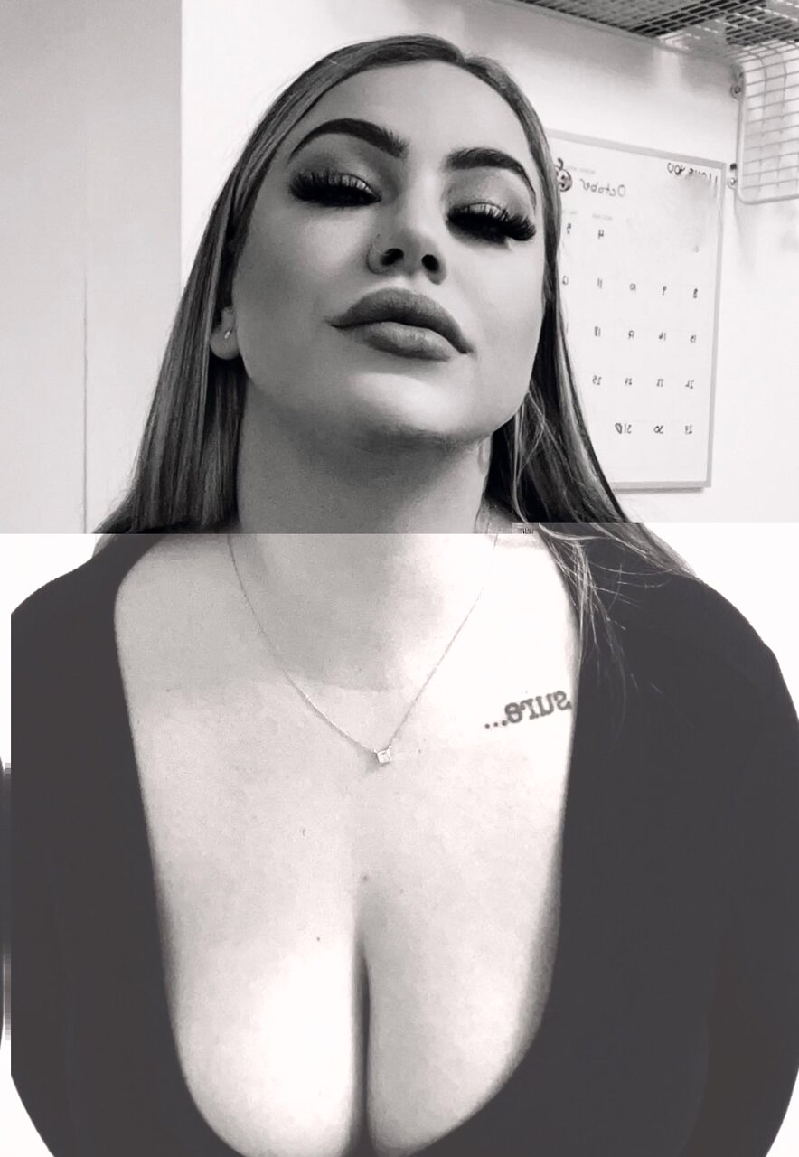 Avarosexo (@ava.rose.xo), OnlyFans creator