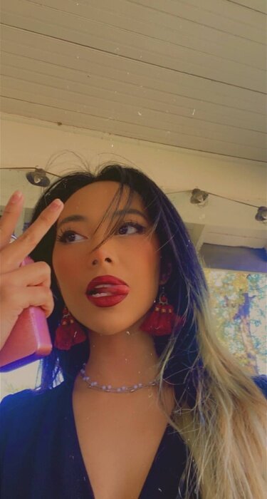 Avalonrosey (@avalonrosey), OnlyFans creator