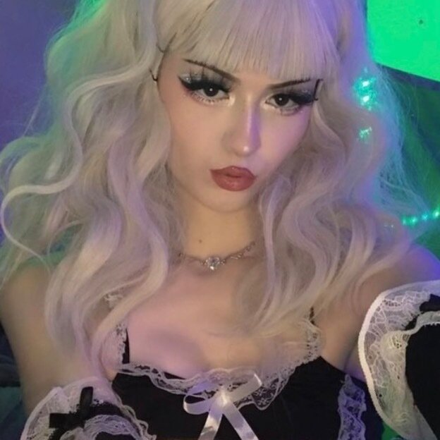 Avilone (@avilone), OnlyFans creator