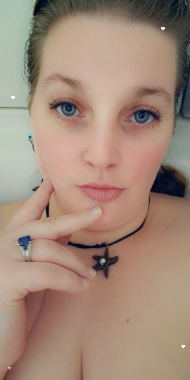 Aviva35 (@aviva35), OnlyFans creator