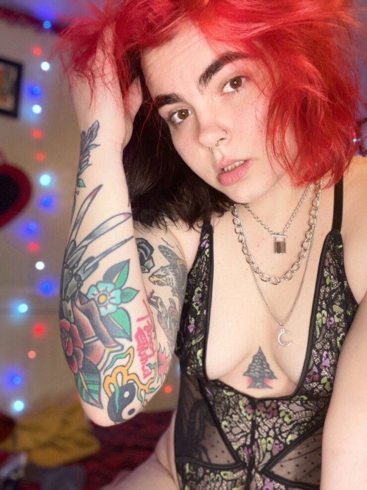 Axelashe444 (@axelashe444), OnlyFans creator
