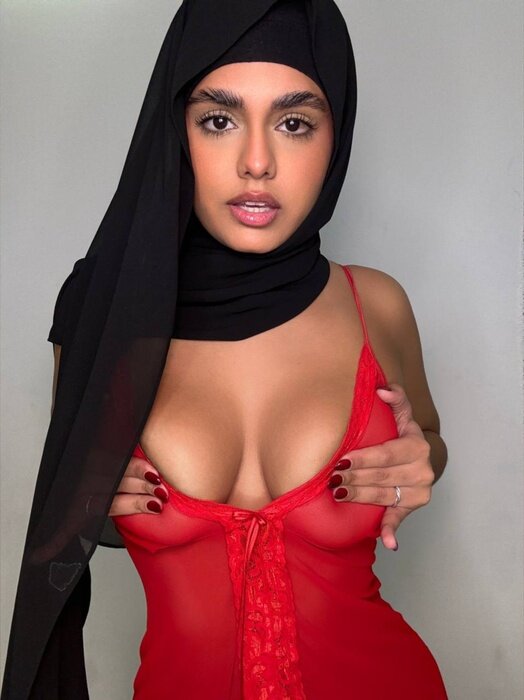 Azaharadalila (@azaharadalila), OnlyFans creator