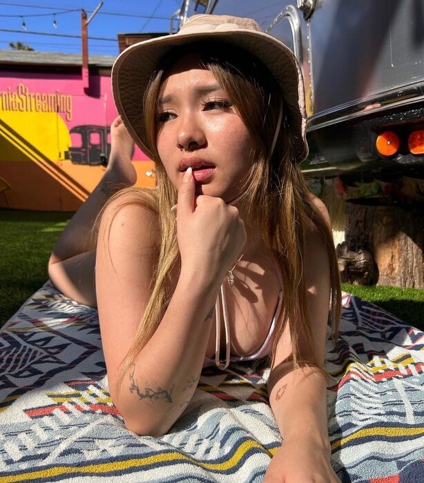 Aznbbyegg (@aznbbyegg), OnlyFans creator