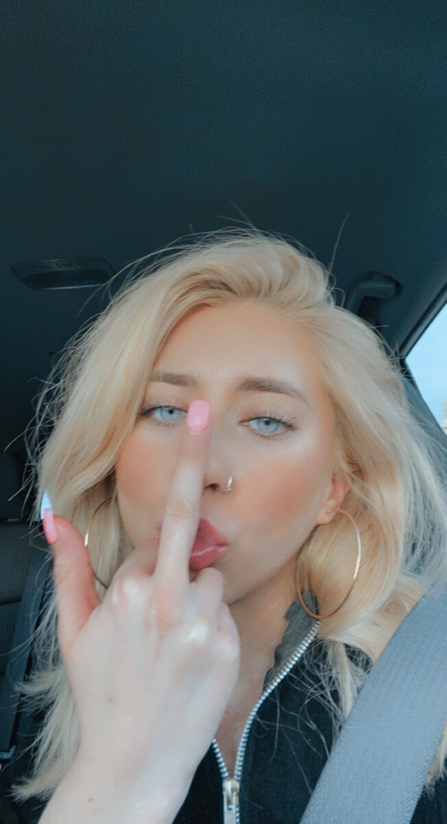 Baarbiieexo (@baarbiieexo), OnlyFans creator