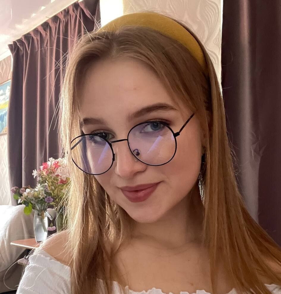 Baby333rlia (@baby333rlia), OnlyFans creator