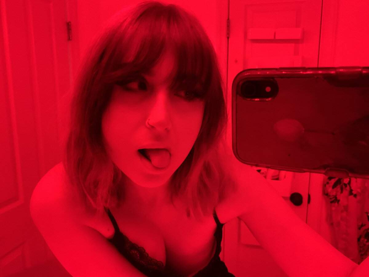 Babybellafree (@babybella.free), OnlyFans creator