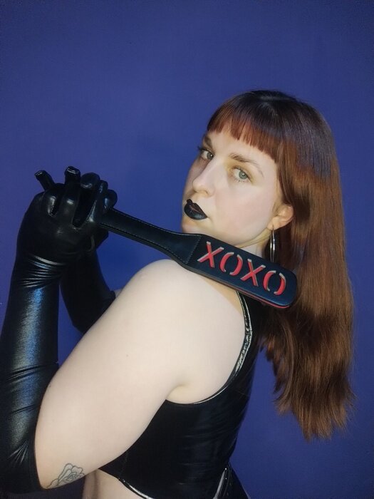 Babycristaleyes (@babycristaleyes), OnlyFans creator