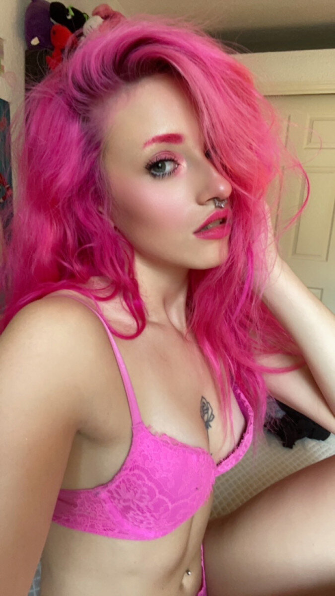 Babygirlbrandi (@babygirlbrandi), OnlyFans creator