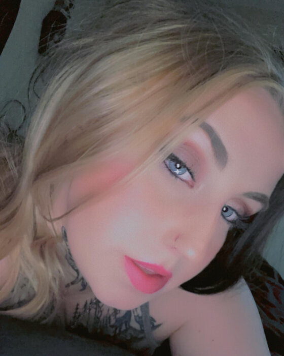 Babygirltina420 (@babygirltina420), OnlyFans creator