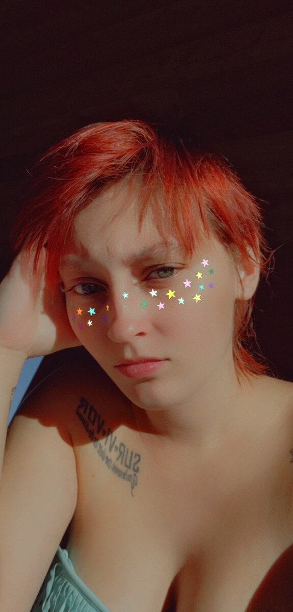 Babygirlxoox (@babygirlxoox), OnlyFans creator