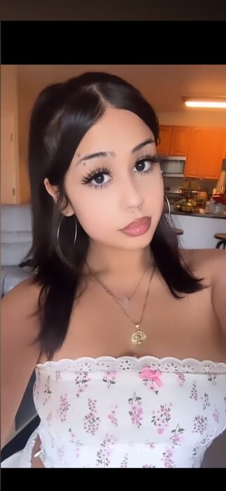 Babyhxa (@babyhxa), OnlyFans creator