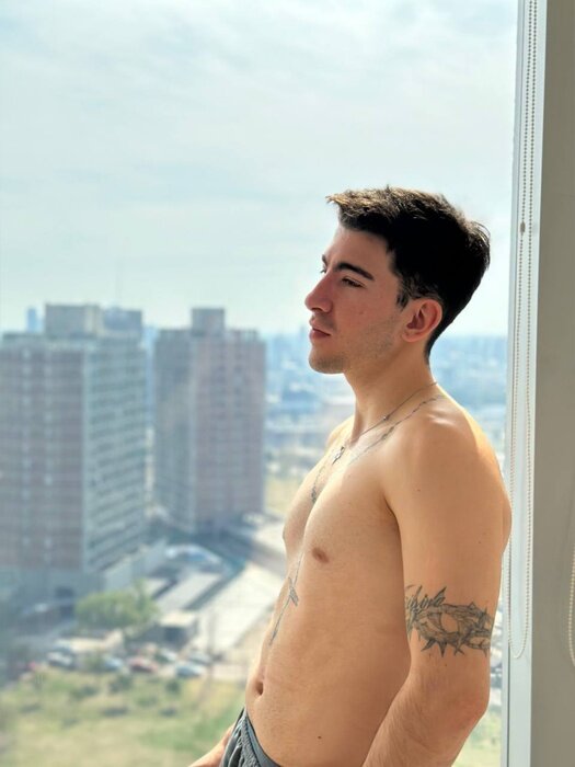 Leo (@babykat5vip), OnlyFans creator