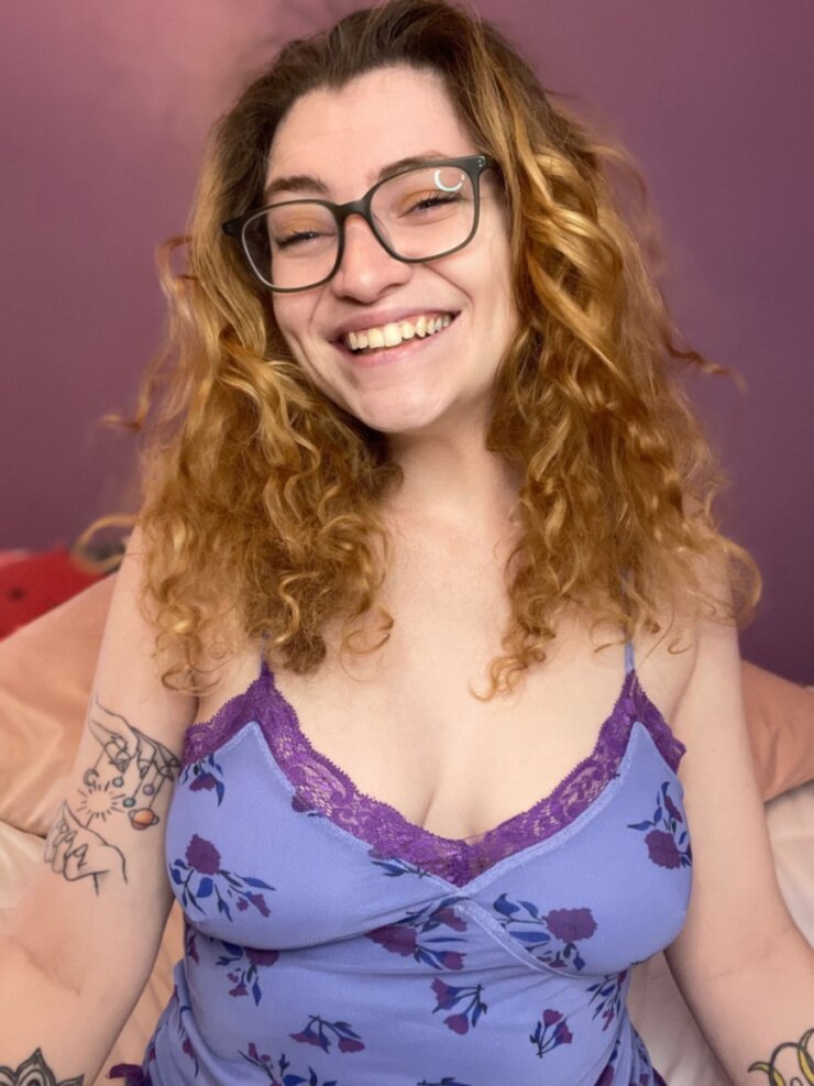 Violet (@babyviolet_420), OnlyFans creator